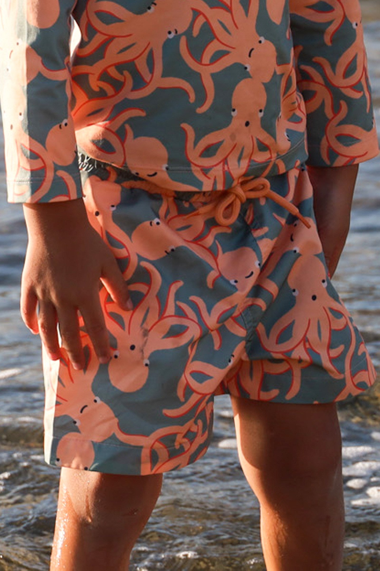 Dokuma Erkek Bebek Deniz Şortu Octopus Mayo Sand Mother
