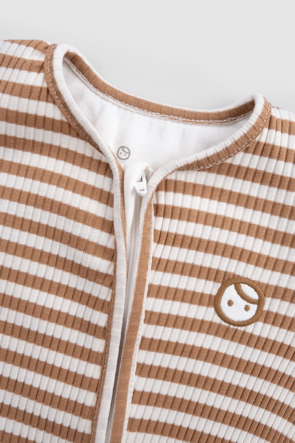 Kendinden Eldivenli ve Patikli Kaşkorse Modal Kahve Fermuarlı Tulum Tulum Little Gusto