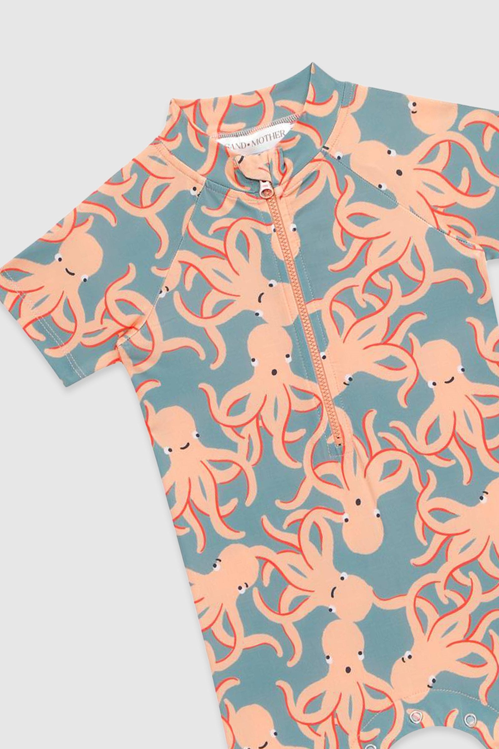 UV Korumalı Bebek Tek Parça Alttan Çıtçıtlı Önü Fermuarlı Mayo Octopus Mayo Sand Mother