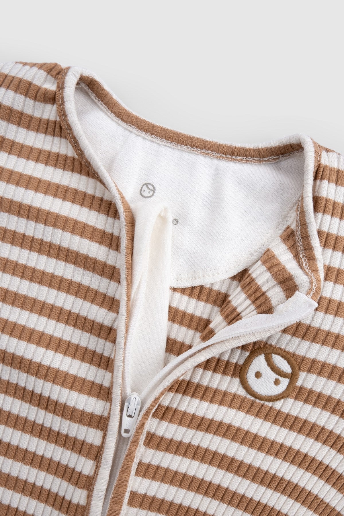 Kendinden Eldivenli ve Patikli Kaşkorse Modal Kahve Fermuarlı Tulum Tulum Little Gusto