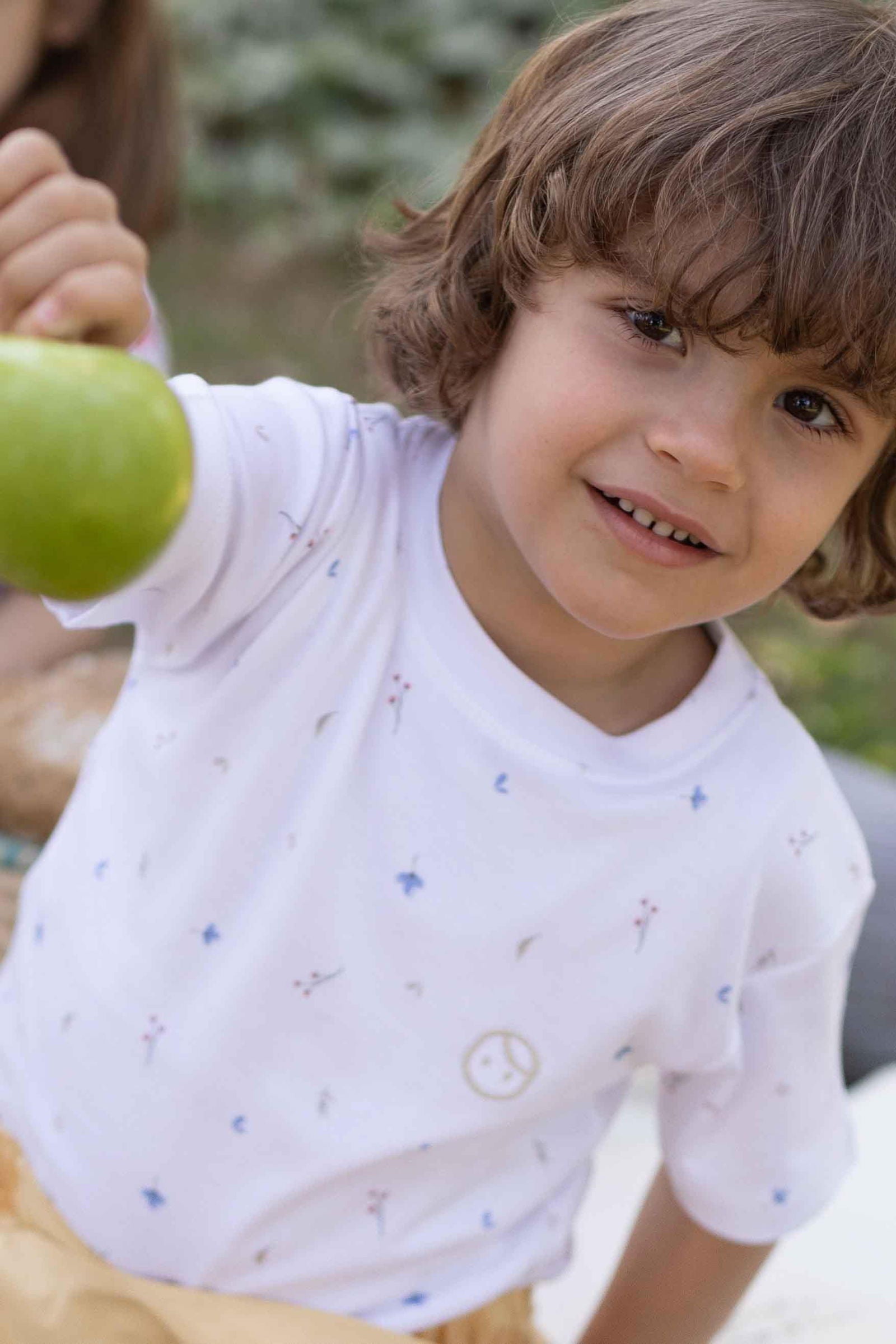 Bambu Çiçek Desenli Çocuk Tişört Beyaz - Little Gusto - Çocuk Tişört