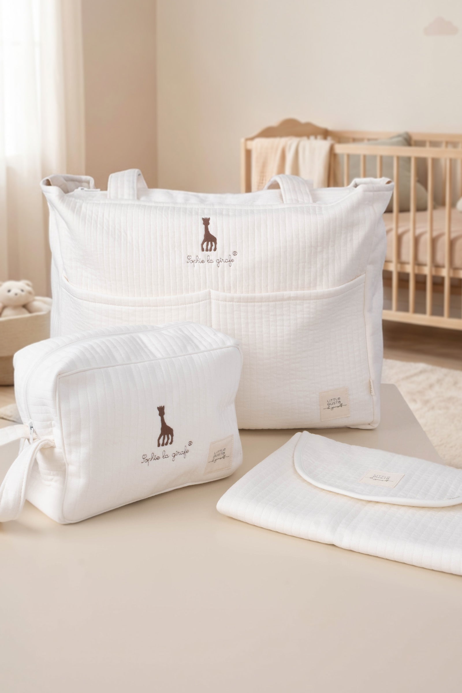 Sophie la girafe 3'lü Anne Bebek Bakım Çantası Seti Bebek Bakım Çantası Little Gusto